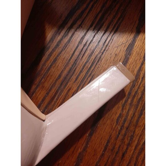 New 10M Calvin Klein Latte Attie Pointed Toe Triangle Heel Pump High Heel Shoes - Picture 9 of 12